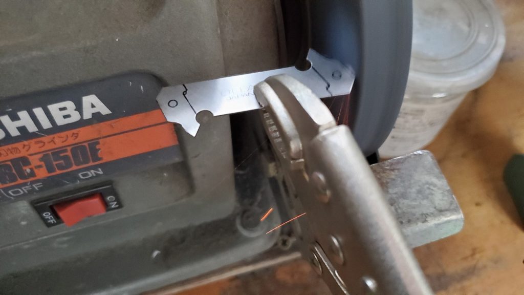 アクリルを円形に丸くカットする道具をダイソーのアイテムで作成してみた じょーいちろぐ