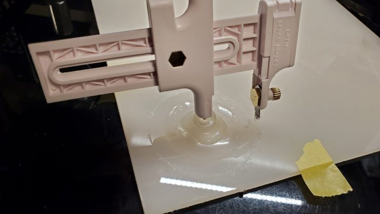アクリルを円形に丸くカットする道具をダイソーのアイテムで作成してみた じょーいちろぐ