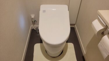TOTOのネオレスト(TCF9766)のフタが開かない故障発生。TOTOに